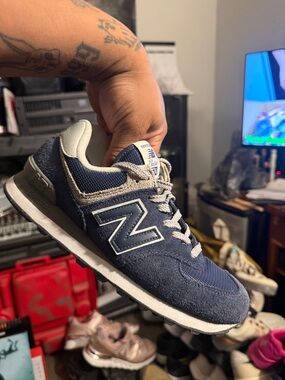 New Balance Navy and Cream Men's Retro Runner Sneaker ( no insoles )